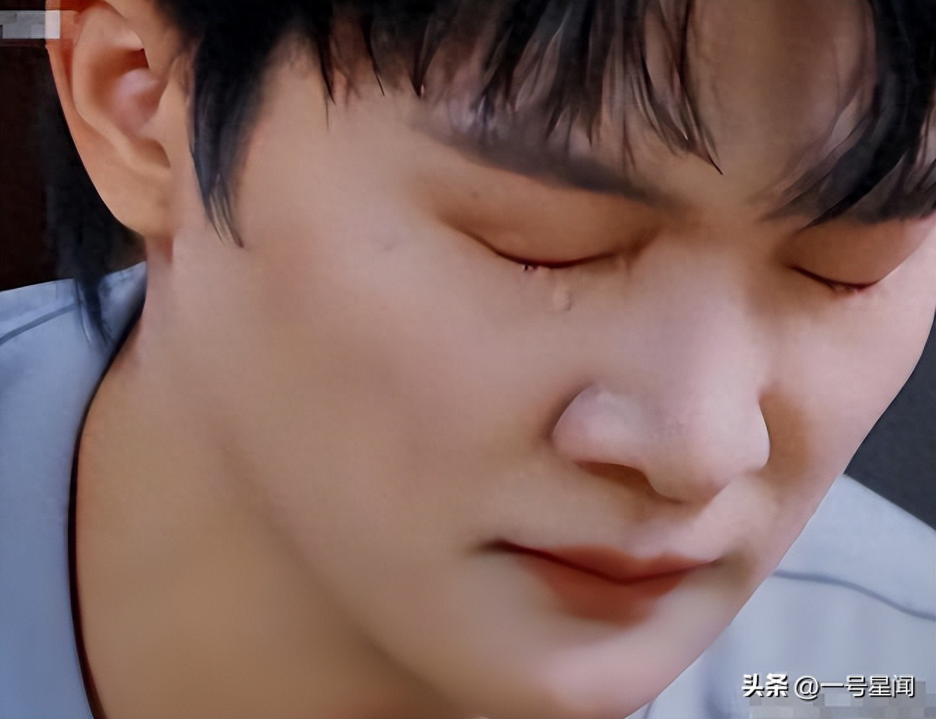 豁出去了？被嘲"不男不女"的周深 回应外形争议，难怪总被官媒点名